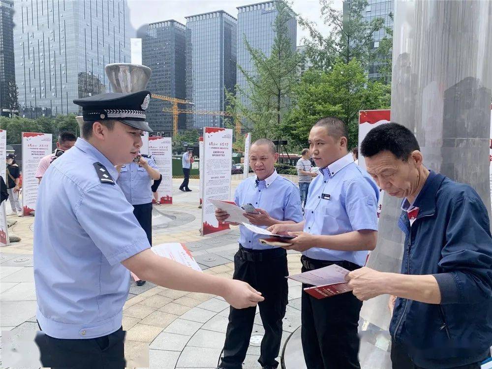 新澳门2025年正版免费公开骗局揭秘:如何识别虚假宣传与防范风险